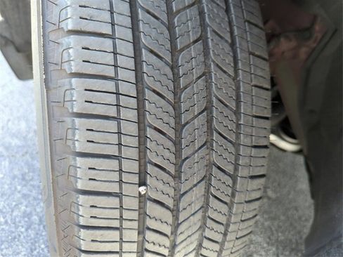 Certified 2025 Nissan Rogue S image 44