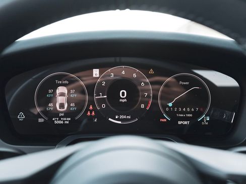 Used 2025 Porsche 911 Carrera image 16