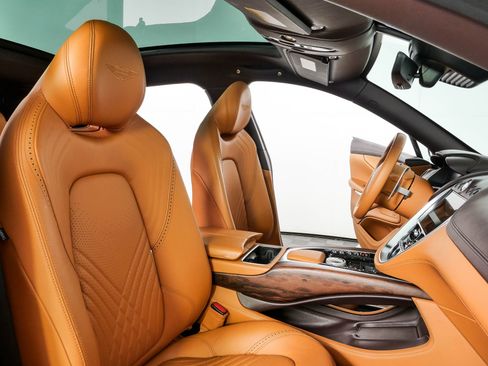 Used 2021 Aston Martin DBX AWD/4WD image 23