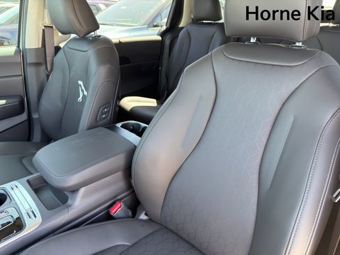 New 2026 Kia Carnival SX FWD image 10