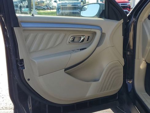 Used 2013 Ford Taurus SEL image 20