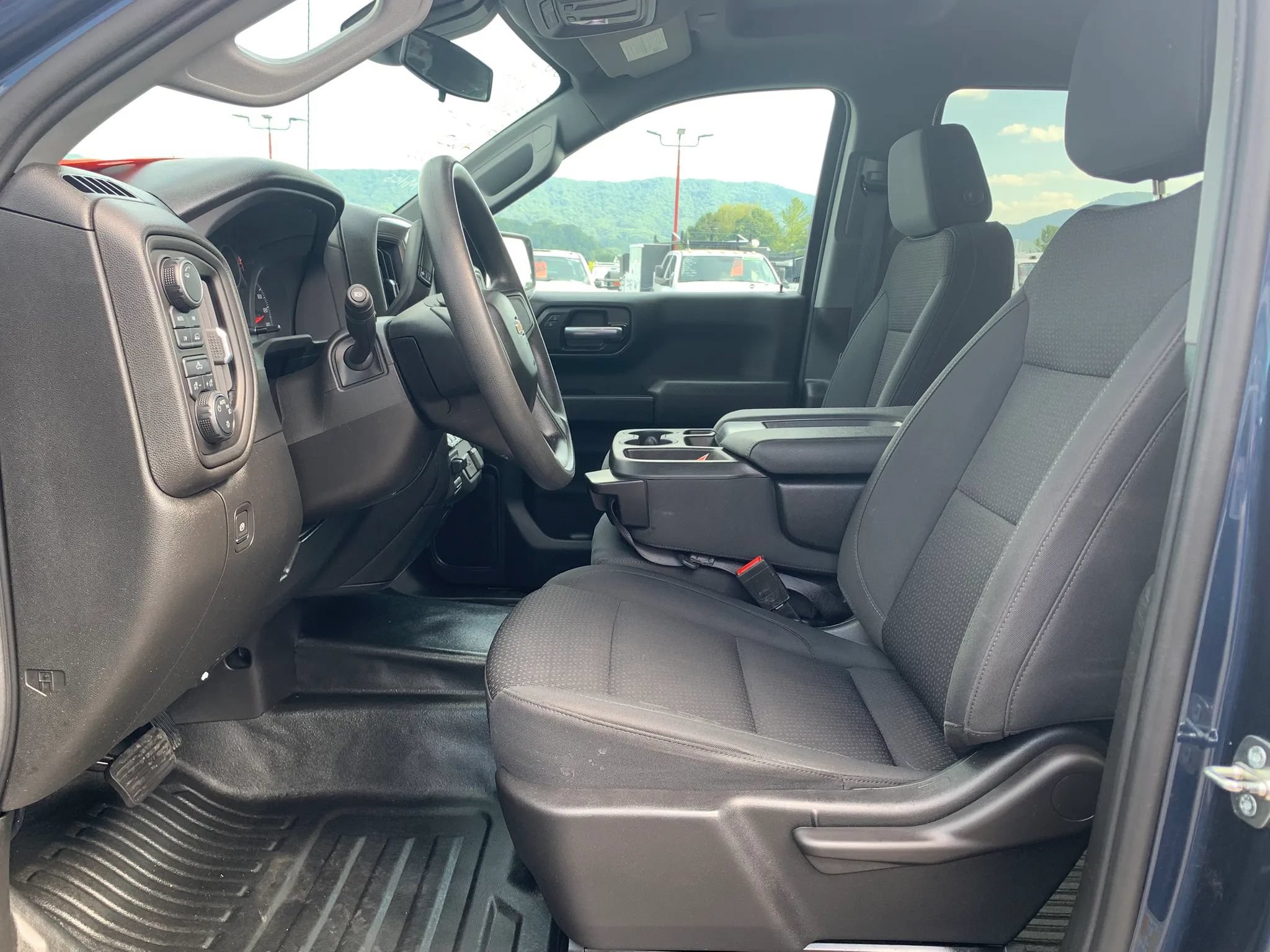 Used 2023 Chevrolet Silverado 1500 W/T w/ Trailering Package AWD/4WD image 9