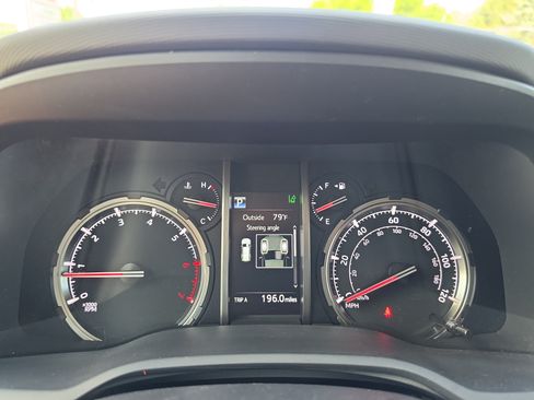 Used 2024 Toyota 4Runner TRD Off-Road AWD/4WD image 23