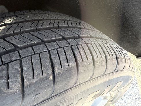 Used 2019 Chevrolet Traverse LT w/ LT Premium Package image 10