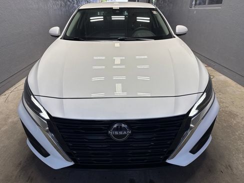 Used 2023 Nissan Altima 2.5 S FWD image 5