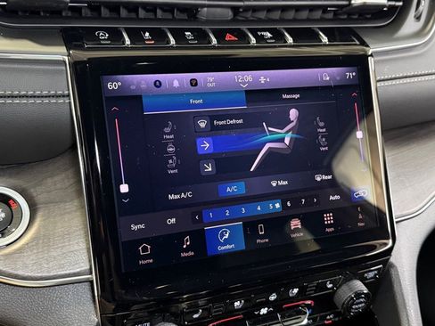 New 2025 Jeep Grand Cherokee Overland w/ Adv Protech Group III image 24