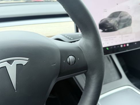 Used 2023 Tesla Model 3 Standard Range image 62