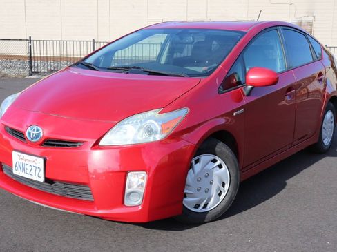 Used 2010 Toyota Prius Five FWD image 3