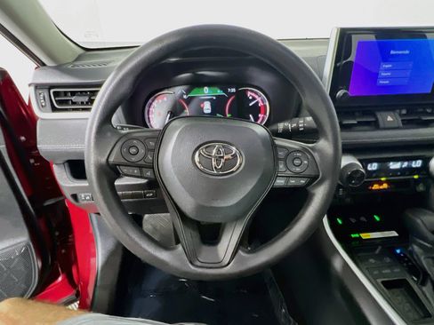 Used 2025 Toyota RAV4 XLE w/ Convenience Package FWD image 18