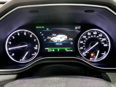 Used 2020 Toyota Avalon Limited image 13