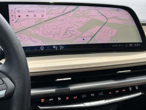 Used 2024 Cadillac XT4 Luxury w/ Cold Weather Package FWD image 26