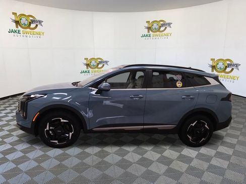 Used 2026 Kia Sportage EX w/ EX Panoramic Sunroof Package image 6