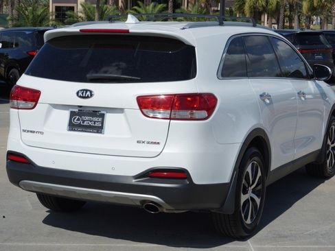 Used 2016 Kia Sorento EX w/ EX Premium Package FWD image 6