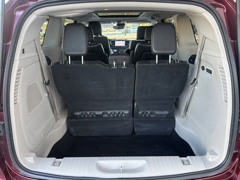 Used 2022 Chrysler Pacifica Limited image 27