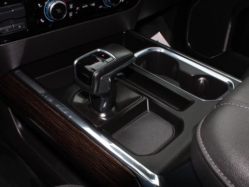 Used 2024 GMC Sierra 1500 Elevation image 13