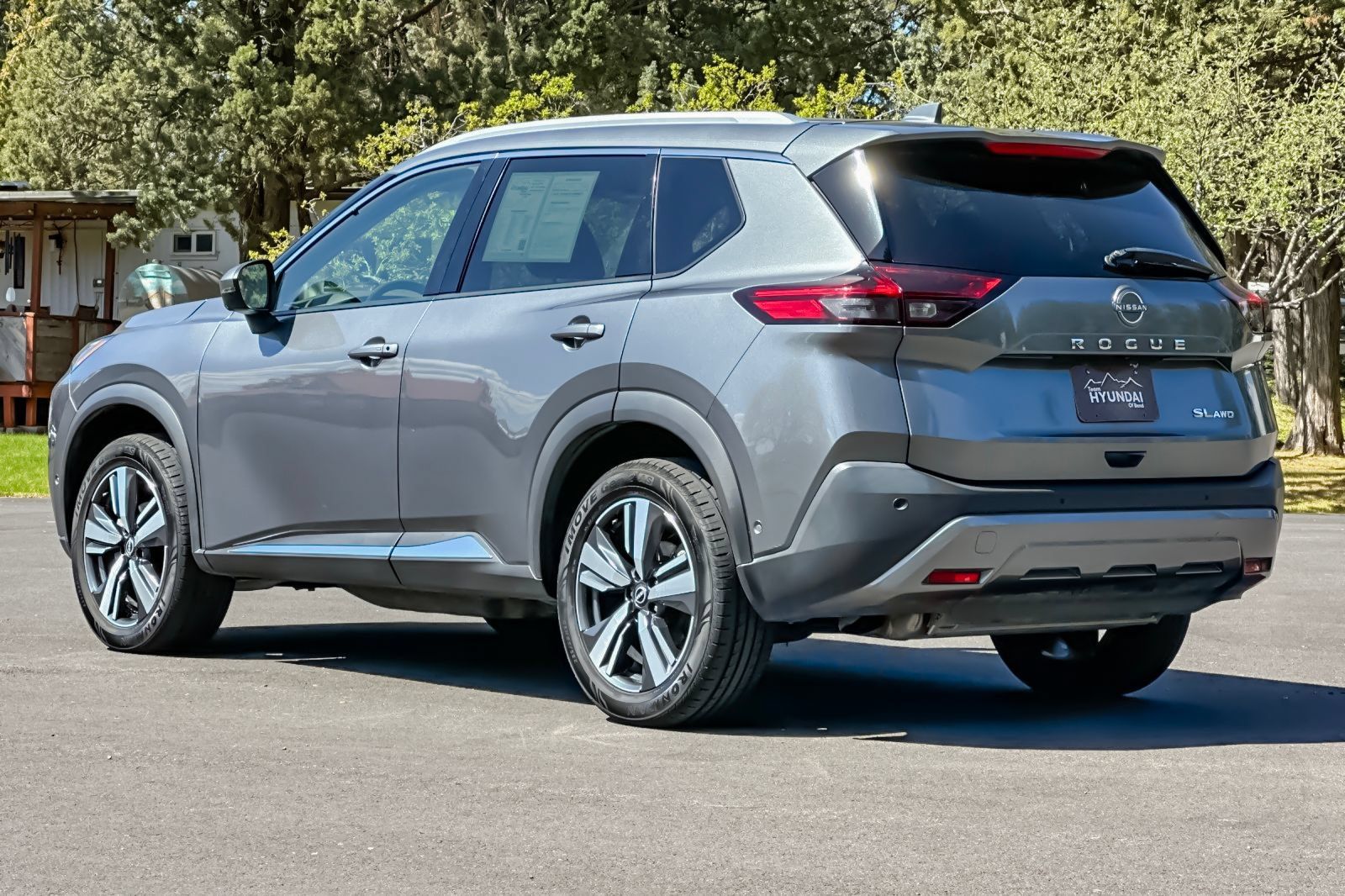 Used 2023 Nissan Rogue SL w/ SL Premium Package AWD/4WD image 6
