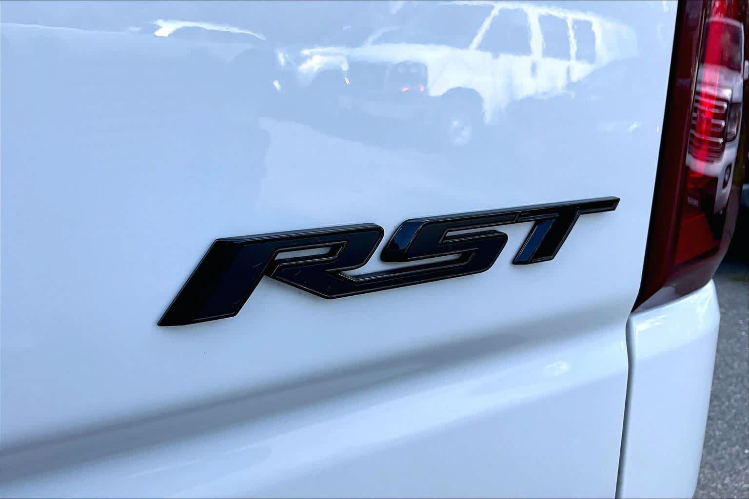 Used 2024 Chevrolet Silverado 1500 RST w/ Protection Package AWD/4WD image 10