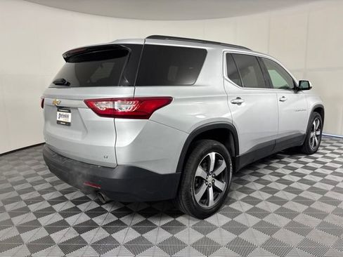 Used 2020 Chevrolet Traverse LT w/ LT Premium Package AWD/4WD image 38