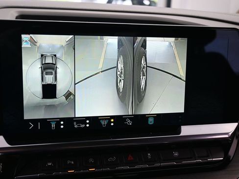 Used 2023 GMC Sierra 1500 SLT w/ SLT Premium Plus Package image 27