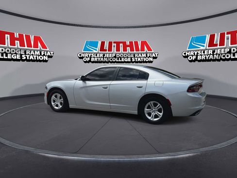 Used 2022 Dodge Charger SXT w/ Leather Interior Group RWD image 6