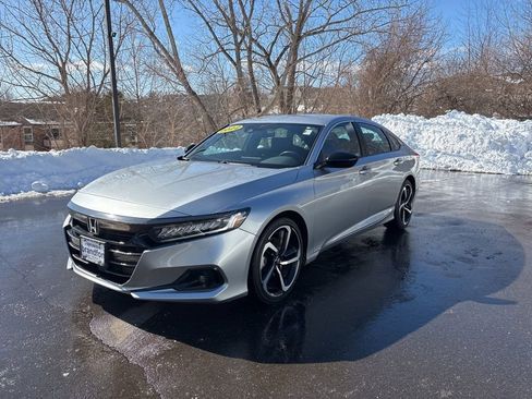 Used 2022 Honda Accord Sport image 3