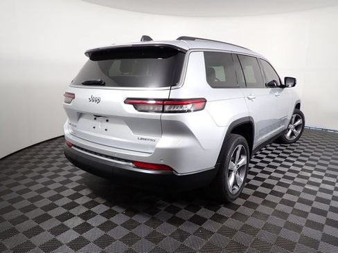 Used 2021 Jeep Grand Cherokee L Limited AWD/4WD image 16