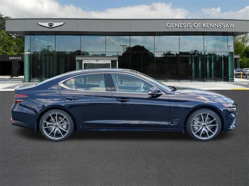 Used 2026 Genesis G70 2.5T Prestige image 8