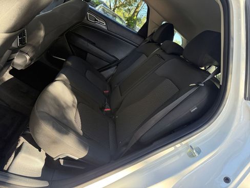 Used 2025 Kia Sportage LX image 21