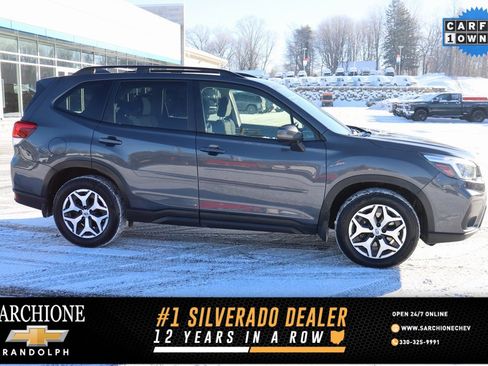 Used 2021 Subaru Forester Premium image 1