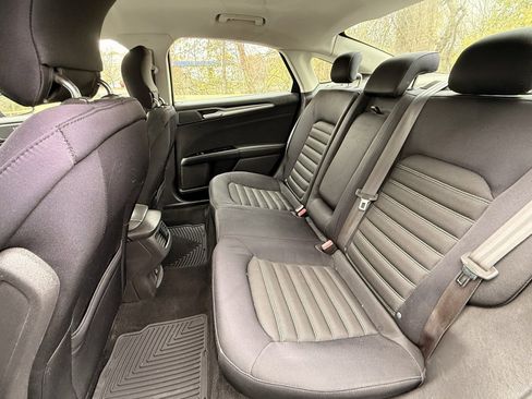 Used 2014 Ford Fusion SE image 15