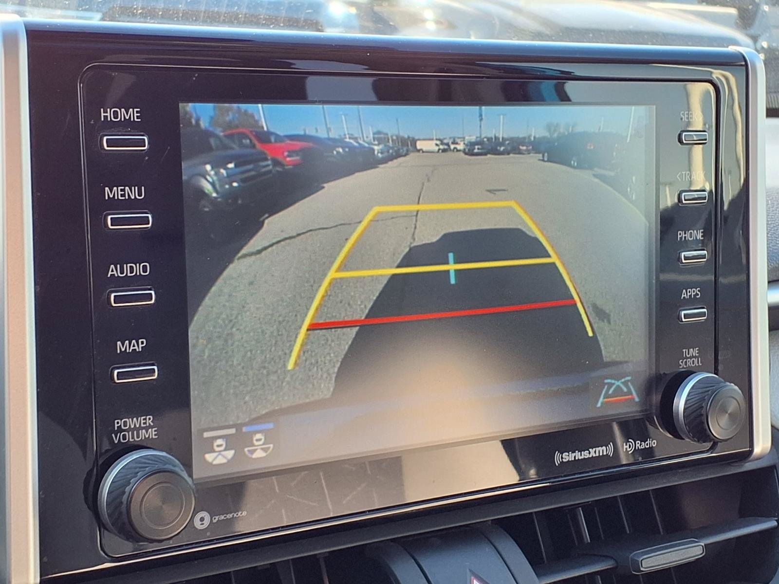Used 2020 Toyota RAV4 XLE w/ Convenience Package FWD image 23