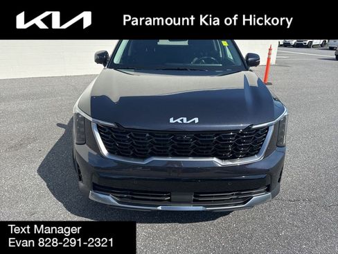 Used 2025 Kia Sorento SX FWD image 2