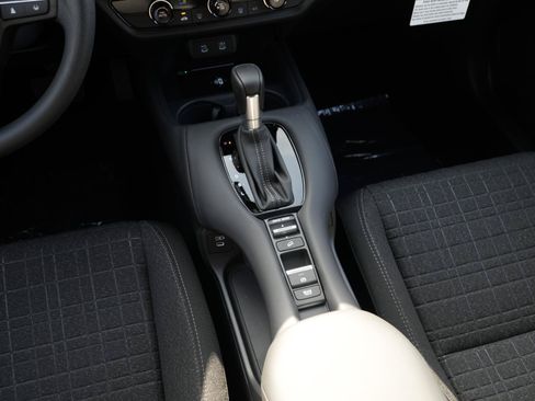 Used 2026 Honda HR-V LX image 25