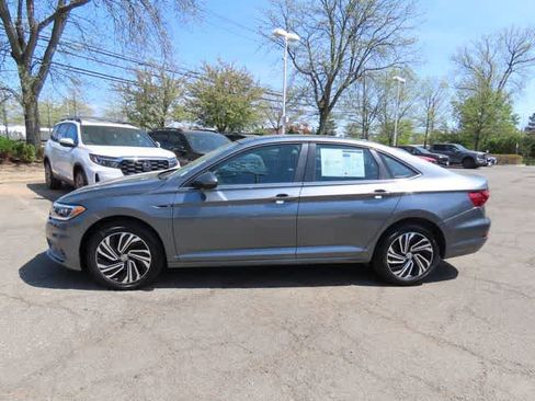 Used 2020 Volkswagen Jetta SEL FWD image 3