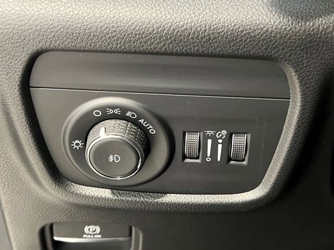 New 2025 Jeep Grand Cherokee Overland w/ Adv Protech Group III image 26