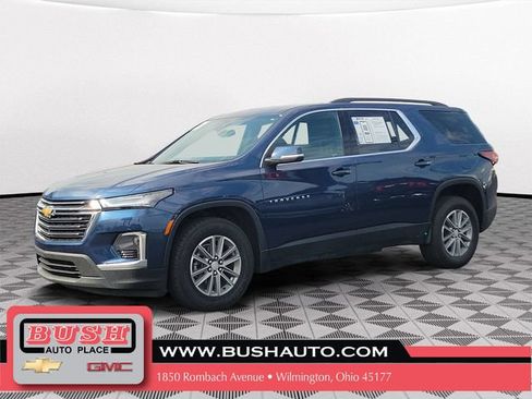 Used 2023 Chevrolet Traverse LT FWD image 2
