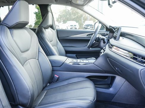 Used 2026 INFINITI QX60 Luxe w/ Cargo Package image 16