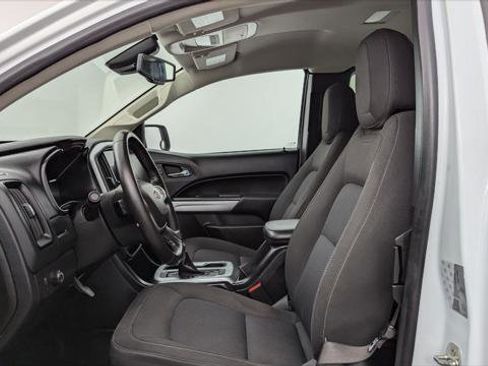 Used 2022 Chevrolet Colorado LT w/ Fleet Safety Package image 14