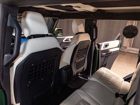 Used 2025 Ford Bronco Badlands image 22