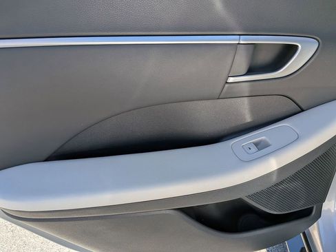 Used 2025 Hyundai Sonata SEL FWD image 25