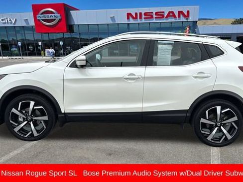 Used 2022 Nissan Rogue Sport SL w/ Premium Package image 6
