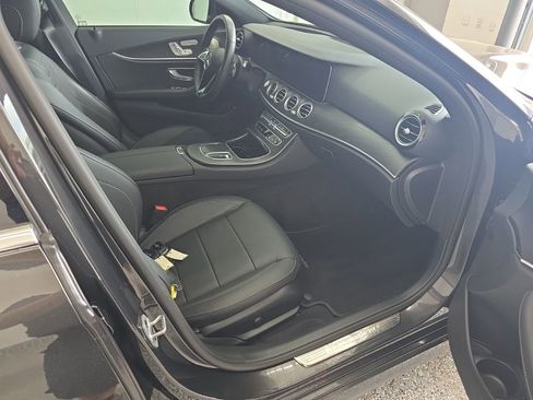 Used 2023 Mercedes-Benz E 350 4MATIC Sedan image 9