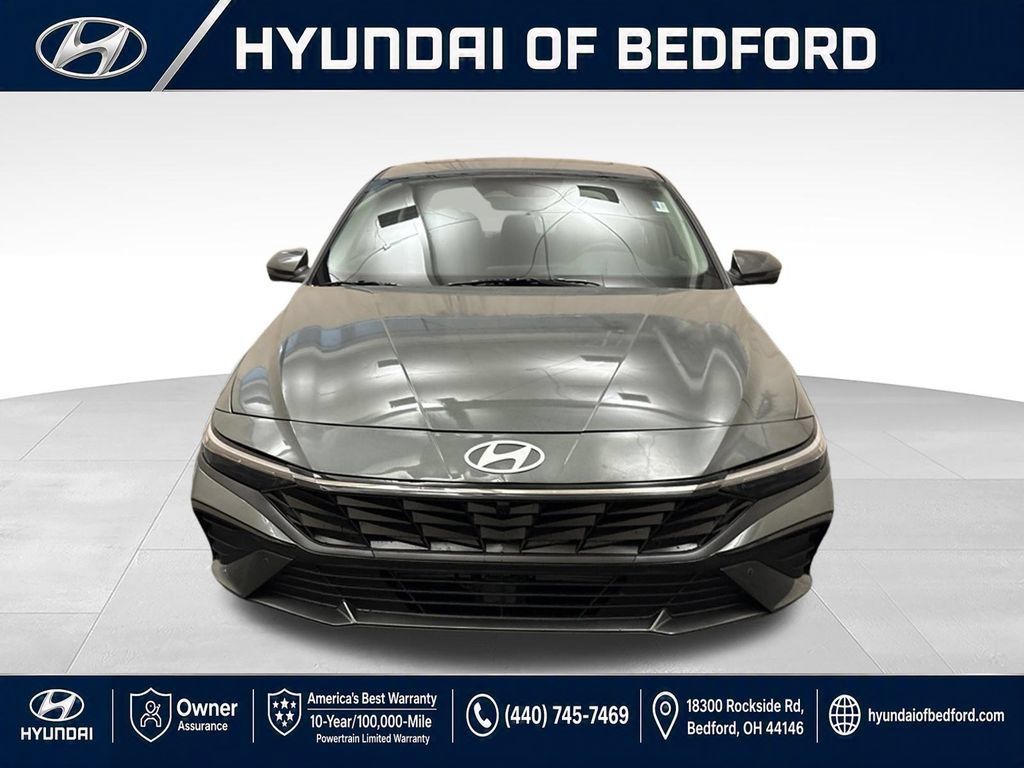 Used 2024 Hyundai Elantra Limited FWD image 2