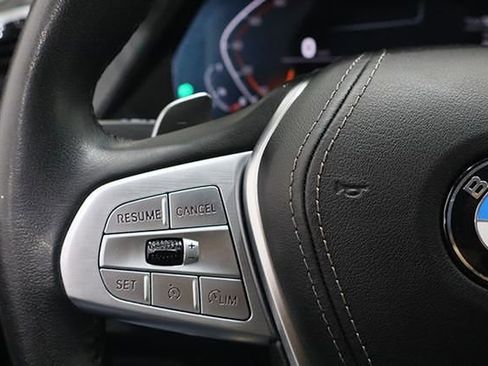 Used 2021 BMW X7 xDrive40i w/ Cold Weather Package image 28