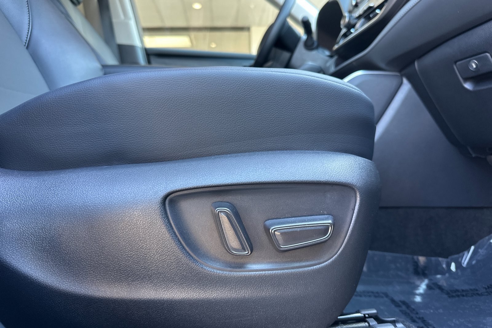 Certified 2026 Toyota Highlander XLE AWD/4WD image 25