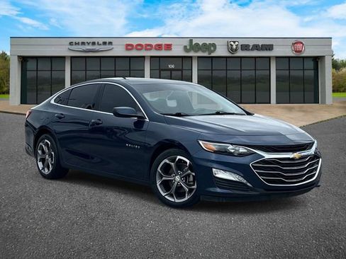 Used 2020 Chevrolet Malibu LT FWD image 2
