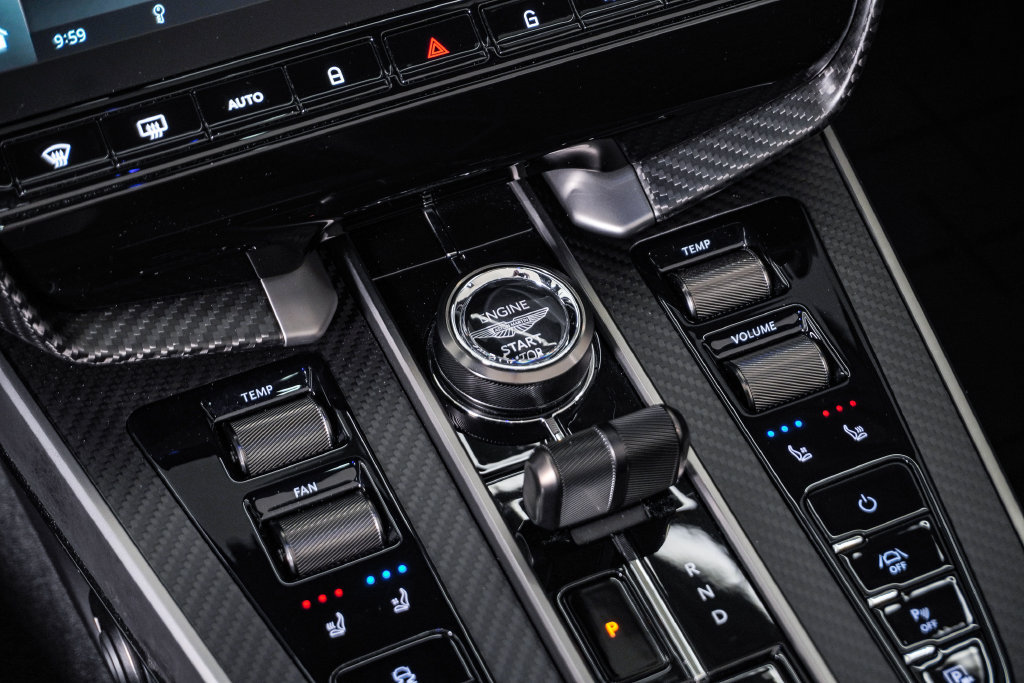 Used 2026 Aston Martin Vanquish Convertible RWD image 33