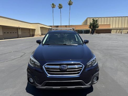 Used 2018 Subaru Outback 3.6R Touring AWD/4WD image 2