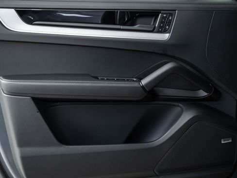 New 2026 Porsche Cayenne AWD/4WD image 6