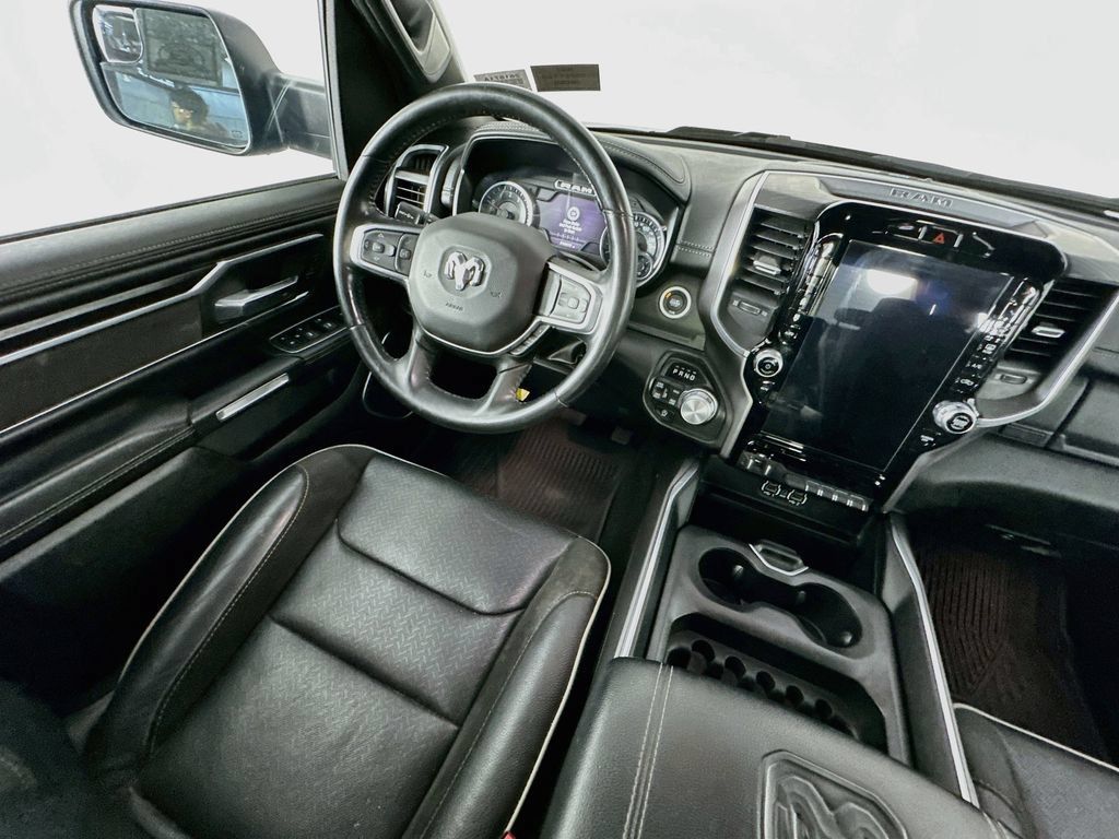Used 2023 RAM 1500 Laramie AWD/4WD image 9